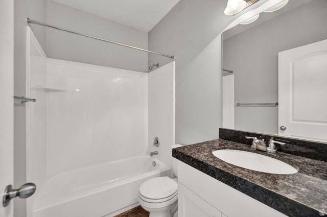 211 W RIDGE RD, Saratoga Springs, UT 84045