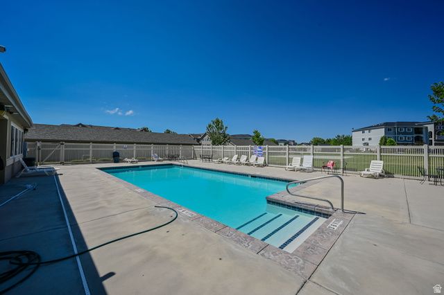 211 W RIDGE RD, Saratoga Springs, UT 84045
