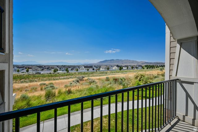 211 W RIDGE RD, Saratoga Springs, UT 84045