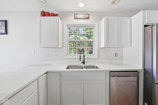 312 Jefferson Valley, Coatesville, IN 46121