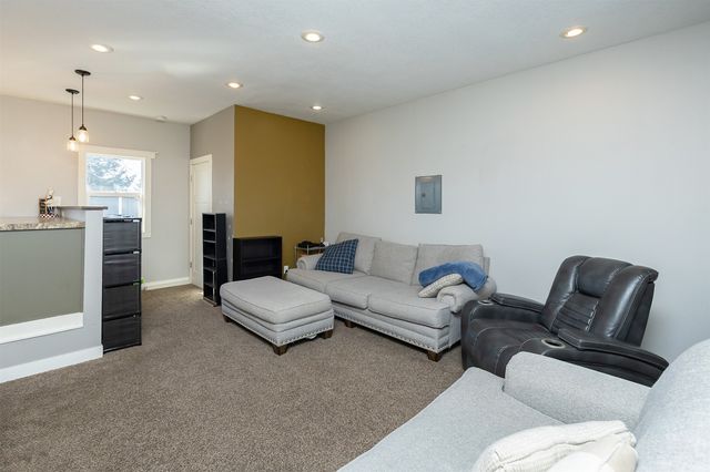 910 Lincoln Court SE, Bondurant, IA 50035