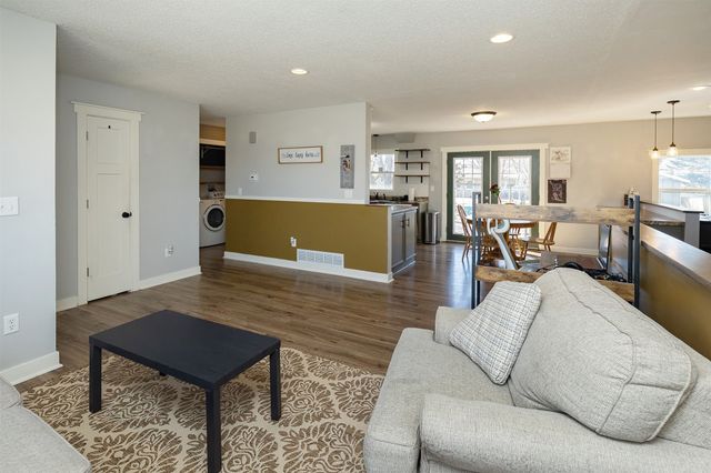 910 Lincoln Court SE, Bondurant, IA 50035