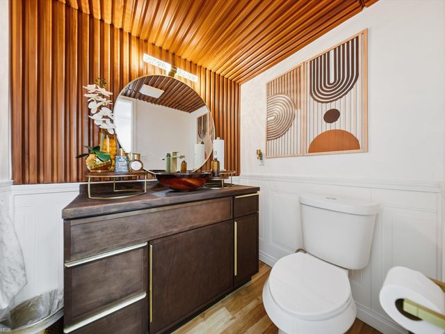 22664 11 Mile Road, Southfield, MI 48034