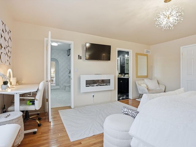 22664 11 Mile Road, Southfield, MI 48034