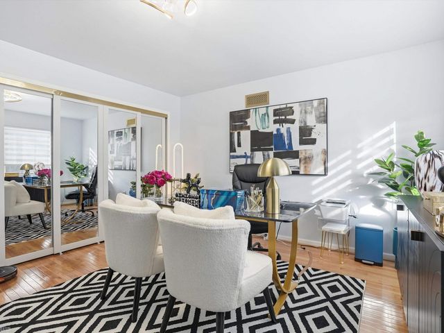 22664 11 Mile Road, Southfield, MI 48034