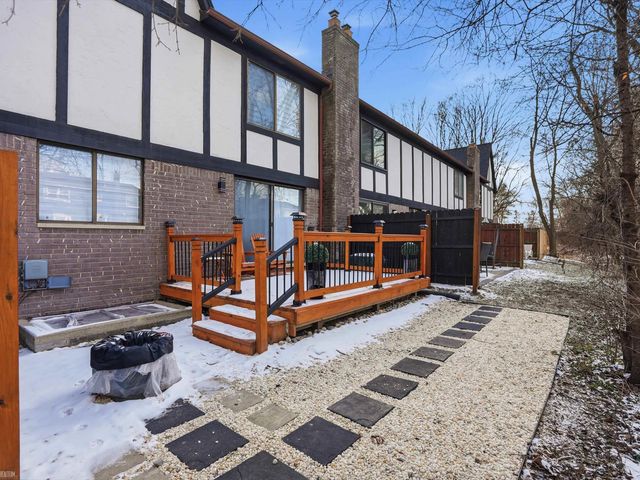 22664 11 Mile Road, Southfield, MI 48034