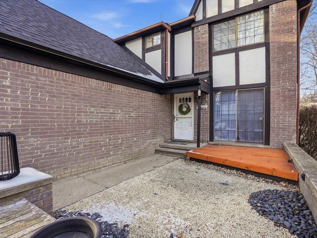 22664 11 Mile Road, Southfield, MI 48034