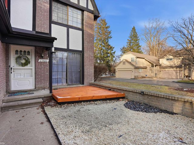 22664 11 Mile Road, Southfield, MI 48034