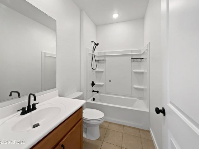 3720 E HENSON Street, San Tan Valley, AZ 85140