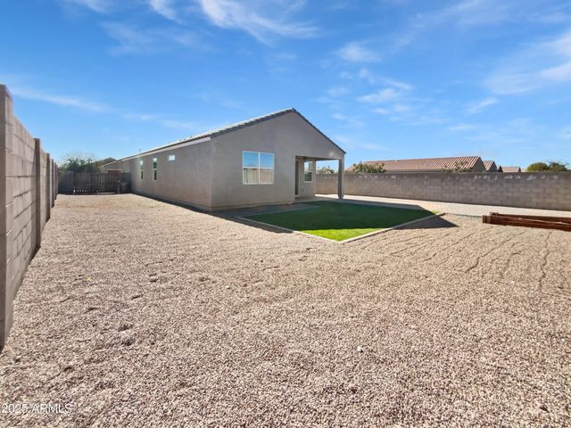 3720 E HENSON Street, San Tan Valley, AZ 85140