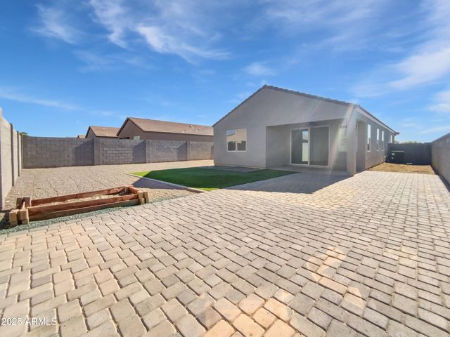 3720 E HENSON Street, San Tan Valley, AZ 85140