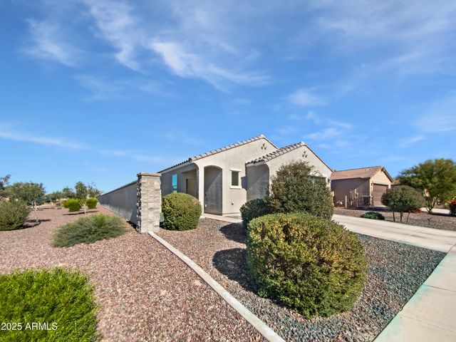 3720 E HENSON Street, San Tan Valley, AZ 85140