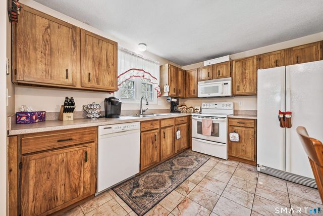 39 Marita Drive, Waterbury, CT 06705