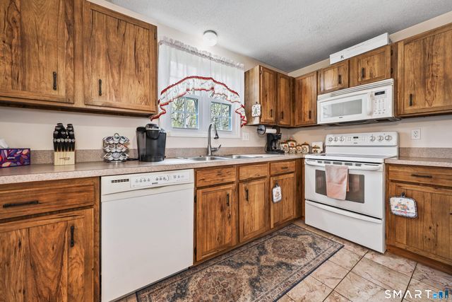 39 Marita Drive, Waterbury, CT 06705