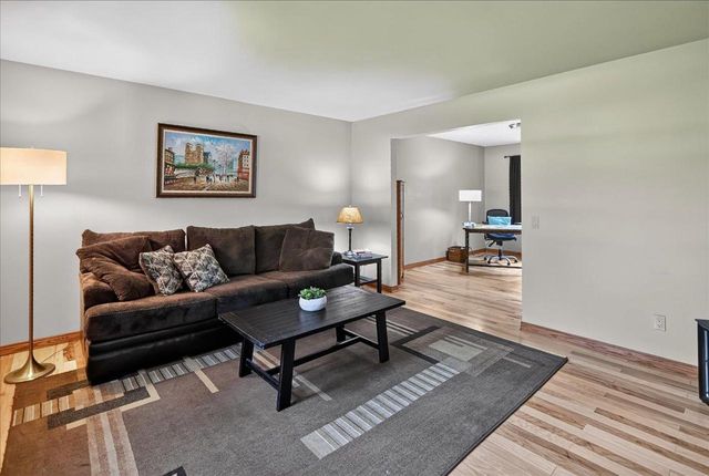 5651 Byrneland Street, Fitchburg, WI 53711