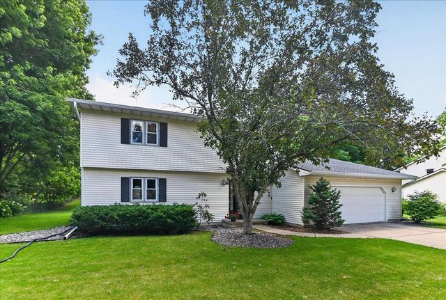 5651 Byrneland Street, Fitchburg, WI 53711