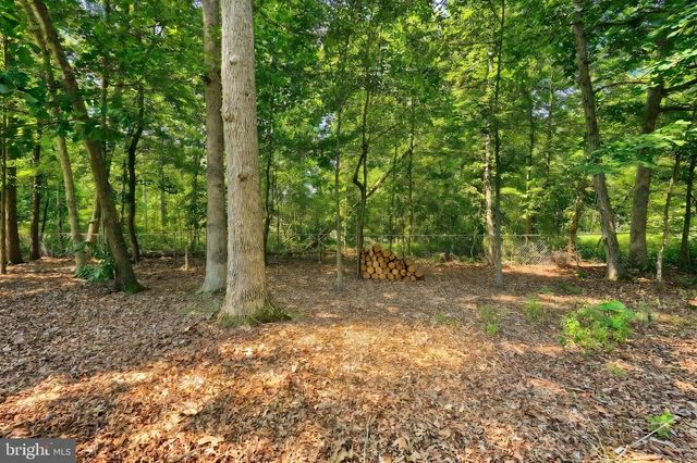 10 BAIR RD, New Oxford, PA 17350