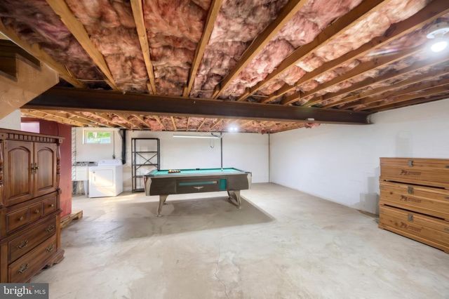 10 BAIR RD, New Oxford, PA 17350