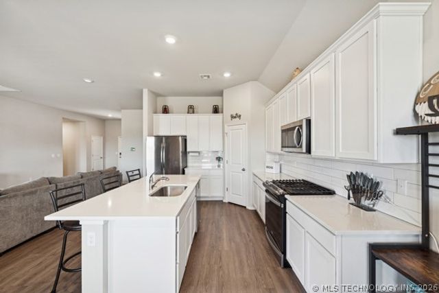 1503 Bluestem Drive, Bartlesville, OK 74006