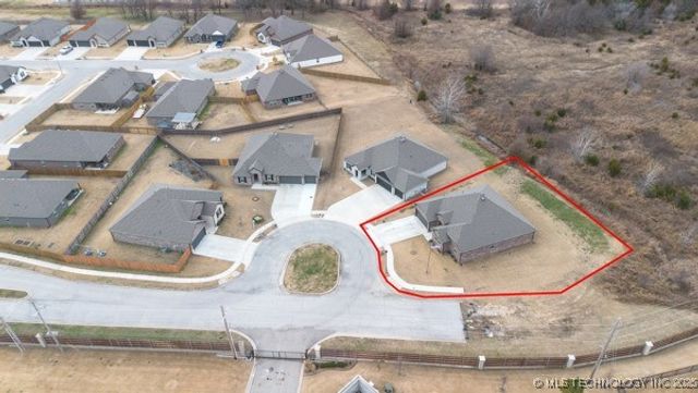 1503 Bluestem Drive, Bartlesville, OK 74006