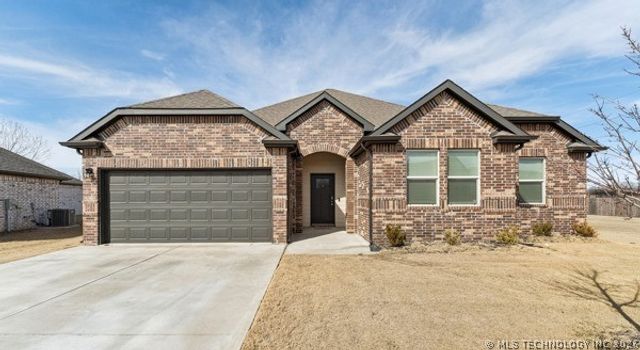 1503 Bluestem Drive, Bartlesville, OK 74006