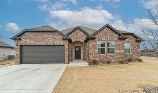 1503 Bluestem Drive, Bartlesville, OK 74006