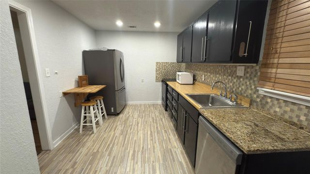 6 Fairview DR, Round Rock, TX 78665