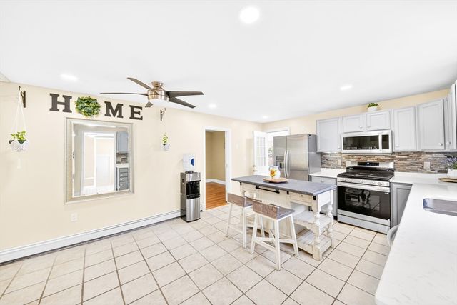 84 Fowler Rd, Lowell, MA 01854