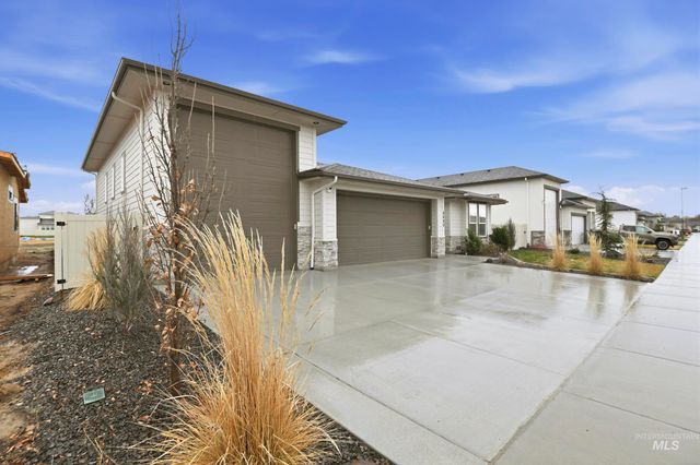 4640 N Mckinley Park, Meridian, ID 83646