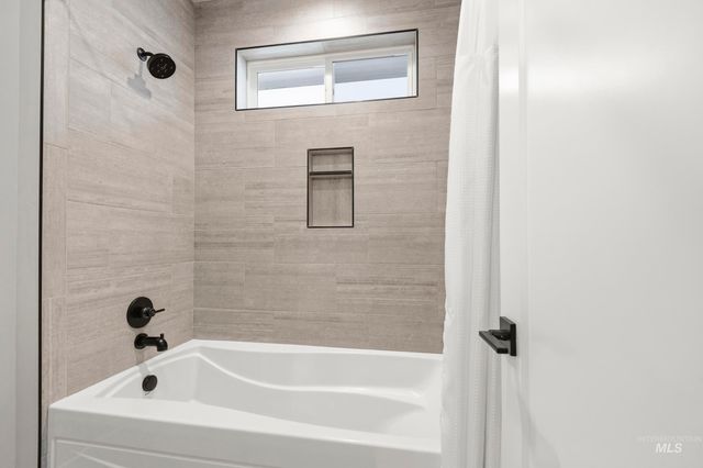 4640 N Mckinley Park, Meridian, ID 83646