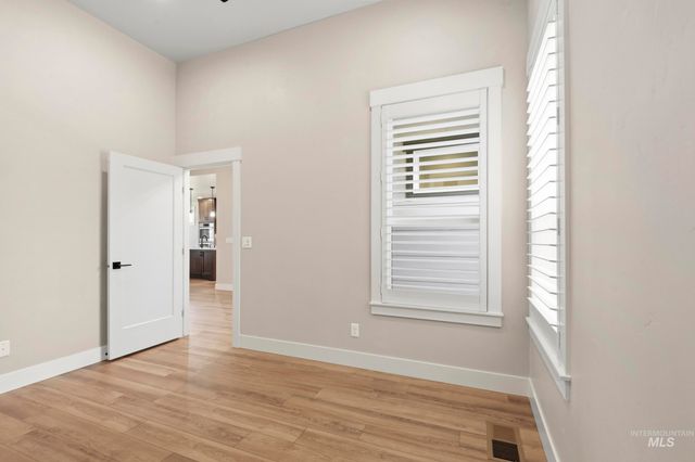 4640 N Mckinley Park, Meridian, ID 83646