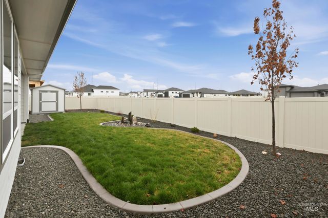 4640 N Mckinley Park, Meridian, ID 83646