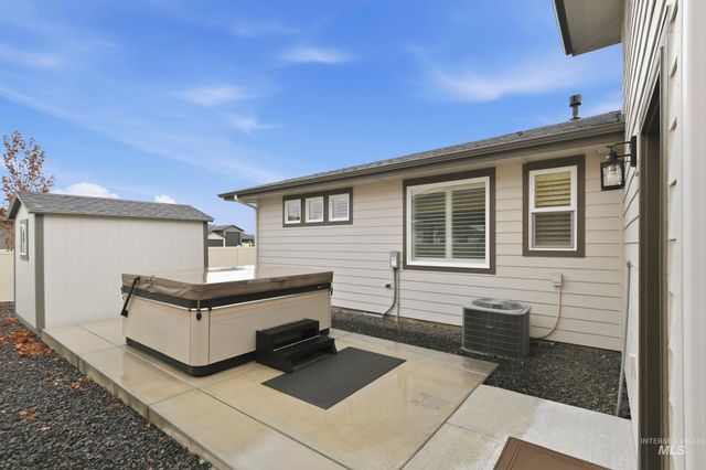 4640 N Mckinley Park, Meridian, ID 83646