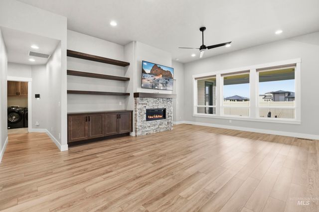 4640 N Mckinley Park, Meridian, ID 83646