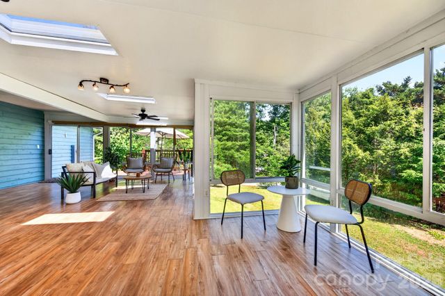 109 Lovers Loop Road, Asheville, NC 28803