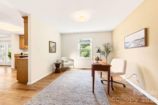 109 Lovers Loop Road, Asheville, NC 28803