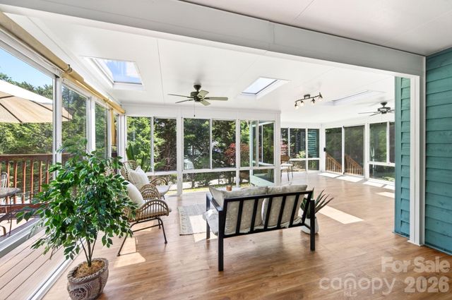 109 Lovers Loop Road, Asheville, NC 28803