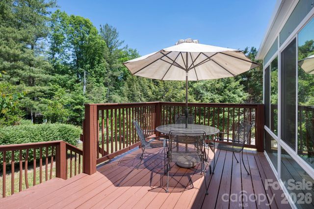 109 Lovers Loop Road, Asheville, NC 28803