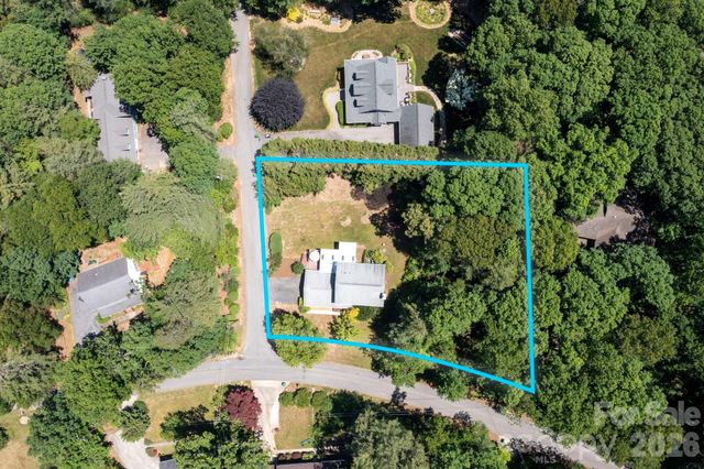 109 Lovers Loop Road, Asheville, NC 28803