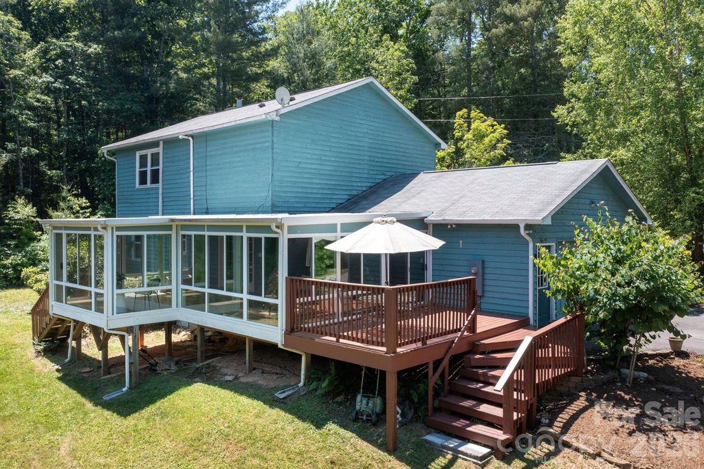 109 Lovers Loop Road, Asheville, NC 28803