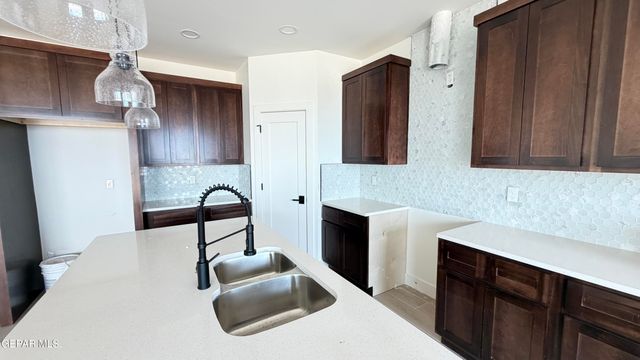 12320 Ben Dowell Way, El Paso, TX 79934