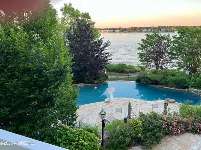 1012 Brainard Place, Brielle, NJ 08730