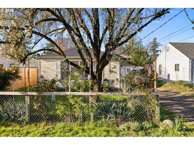 7645 Se HENDERSON St, Portland, OR 97206