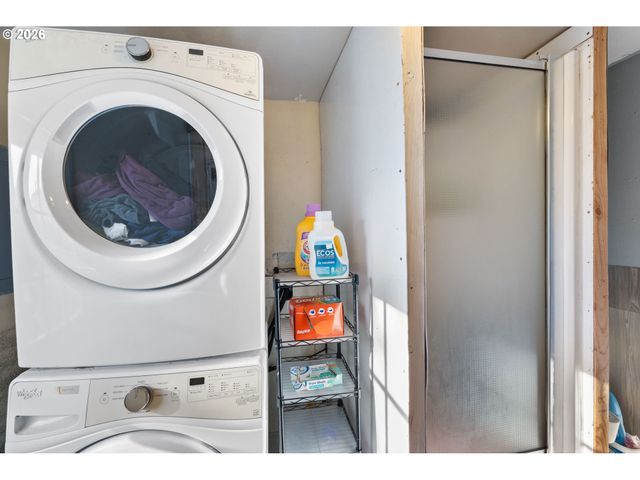 7645 Se HENDERSON St, Portland, OR 97206