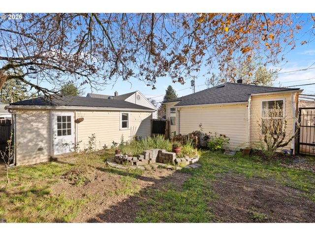 7645 Se HENDERSON St, Portland, OR 97206
