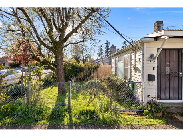 7645 Se HENDERSON St, Portland, OR 97206