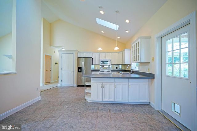 2 MARGATE CT, Lewes, DE 19958