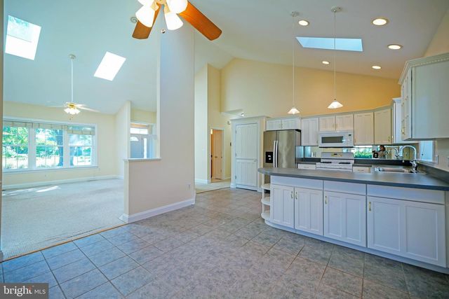 2 MARGATE CT, Lewes, DE 19958