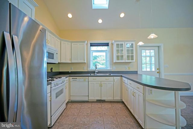 2 MARGATE CT, Lewes, DE 19958