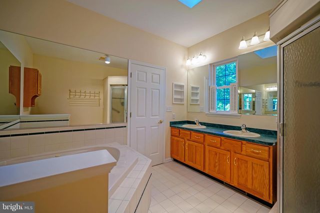 2 MARGATE CT, Lewes, DE 19958